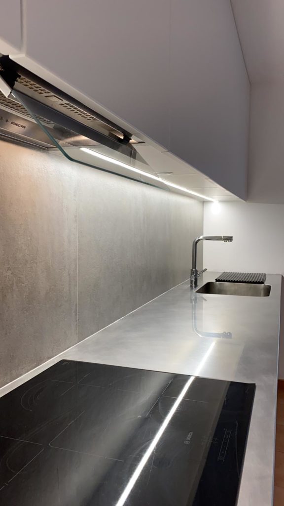 Nueva cocina en Menorca con electrodomésticos integrados