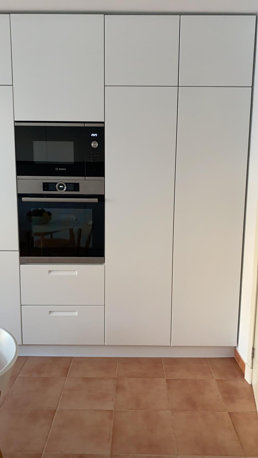 Nueva cocina en Menorca con electrodomésticos integrados