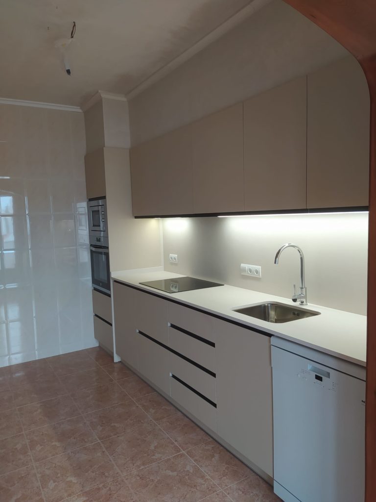 cocina con look nuevo Menorca